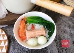 鲜虾时蔬米线的做法图解7