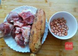 花生莲藕排骨汤的做法图解1