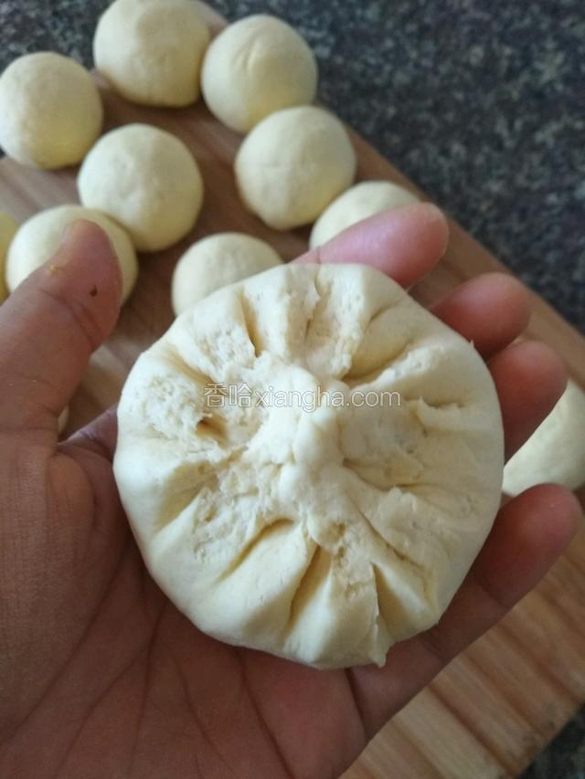 像包包子一样收口！（口一定要收紧，不要漏洞！）