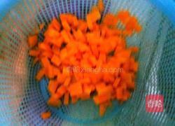 三文鱼蛋炒饭的做法图解2