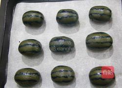 西瓜月饼的做法图解12