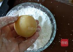 椰蓉蛋黄月饼的做法图解13