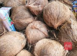 椰子乌鸡薏米汤的做法图解1