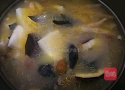 椰子乌鸡薏米汤的做法图解4