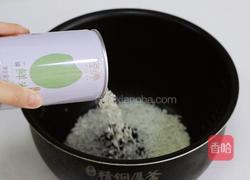 西兰花芝麻饭团的做法图解2