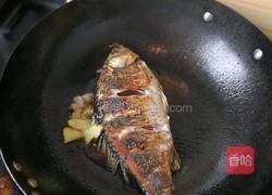 红烧鲫鱼的做法图解5
