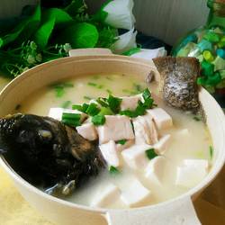 鲫鱼豆腐汤的做法[图]