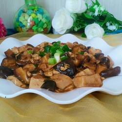 香菇烩豆腐的做法[图]