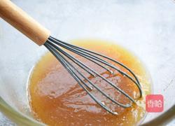 广式花生芝麻月饼的做法图解2