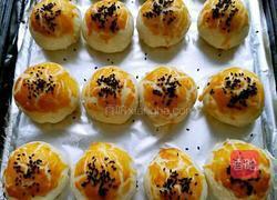 蛋黄酥的做法图解14