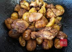 板栗烧鸡的做法图解9