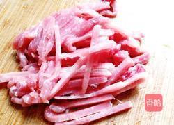 茼蒿炒肉丝的做法图解2