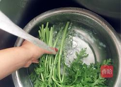 茼蒿蛤蜊疙瘩汤的做法图解1