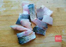 Illustration of how to make pan-fried fish cubes 2