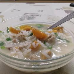 皮蛋瘦肉粥的做法[图]