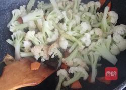 素炒菜花的做法图解3
