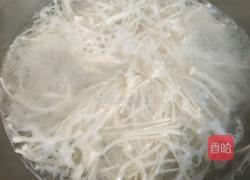 凉拌金针菇的做法图解1