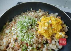 海参虾仁蛋炒饭的做法图解6