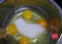 不回缩零失败的纸杯蛋糕的做法图解2