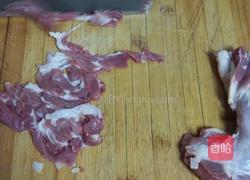 孜然羊肉的做法图解1