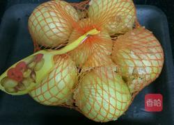 洋葱拌木耳的做法图解1