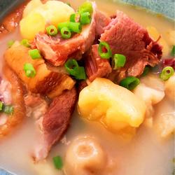 腊猪蹄炖土豆果的做法[图]