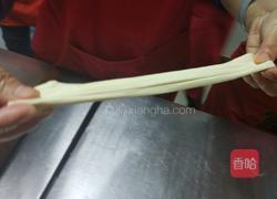 炸油条的做法图解8