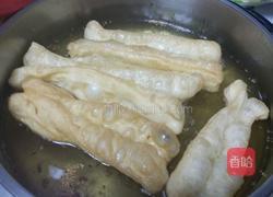 炸油条的做法图解9