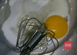 娃娃脸夹心蛋糕的做法图解3