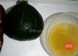 板栗南瓜红薯小米粥的做法图解1