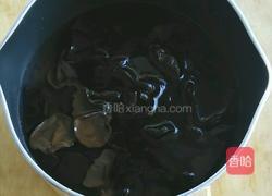 木耳炒青瓜胡萝卜的做法图解1