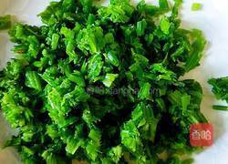 芹菜香菇肉家常水饺的做法图解5