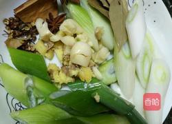 莴笋土豆胡萝卜烧五花肉的做法图解3