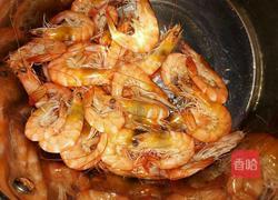 香菇腊肠炒香辣虾的做法图解2