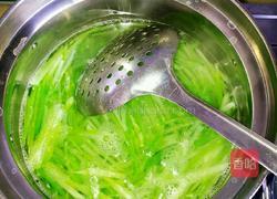 萝卜粉丝虾汤的做法图解3