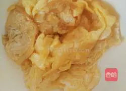 Illustration of how to stir-fry vermicelli with cabbage 5