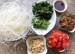 肉末米线的做法图解1
