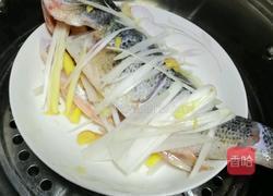清蒸鲈鱼的做法图解3