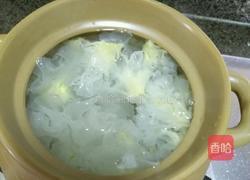 新鲜银耳汤的做法图解3