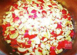 山楂果酱的做法图解2