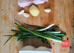 肉沫烧豆腐的做法图解1