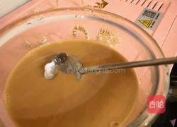 港式奶茶的做法图解6