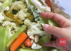 美味可口的酸菜鱼少不了自制泡菜的做法图解4