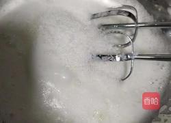 戚风蛋糕的做法图解8