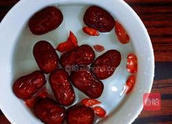 银耳荸荠雪梨甜汤的做法图解2