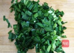 韭菜鸡蛋煎饼的做法图解2