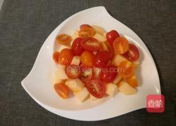 哈密瓜沙拉的做法图解4