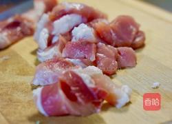 超下饭！快手辣白菜炒猪肉的做法图解1