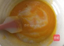 火龙果八寸戚风蛋糕的做法图解5