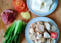 Illustration of how to make lean meat and tofu soup 1